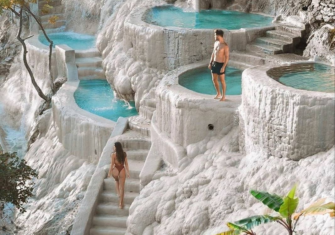 Natural pools of the Tolantongo Caves